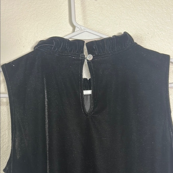 J. Crew Velvet Chic Sleeveless Top with Bow Accent XS - Picture 3 of 6